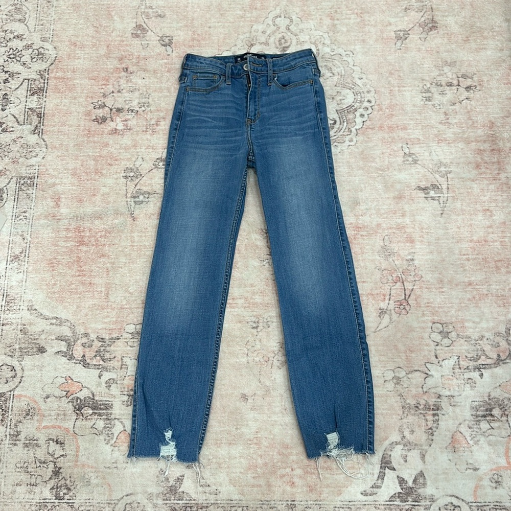 Hollister High Rise Slim Straight Jeans